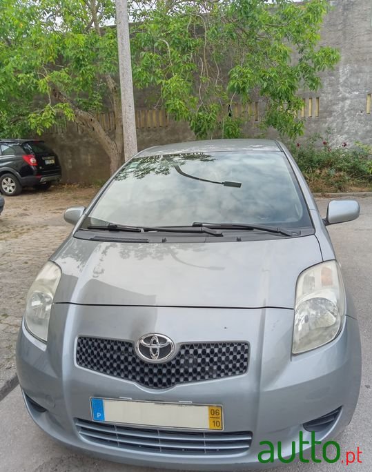 2006' Toyota Yaris photo #1