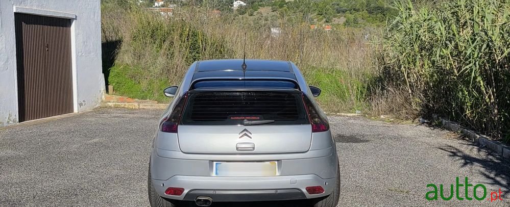 2010' Citroen C4 1.6 Hdi Vtr Pack photo #2