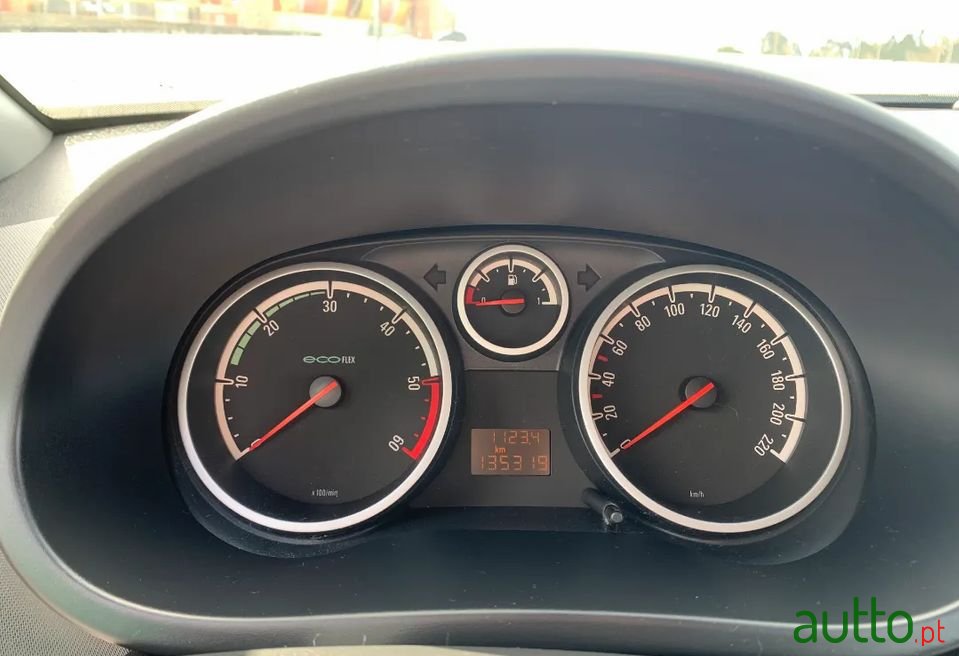 2008' Opel Corsa photo #6