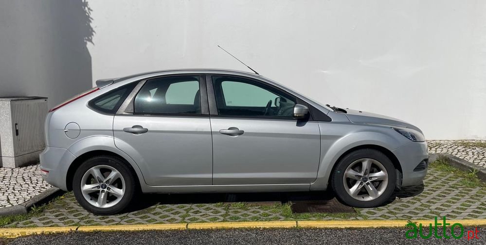 2010' Ford Focus photo #1