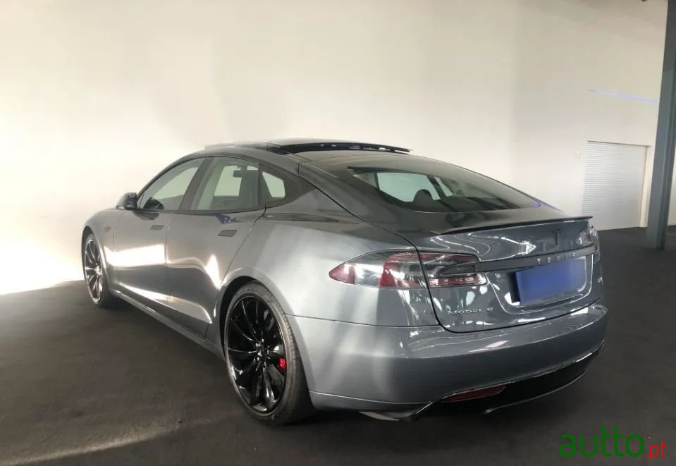 2014' Tesla Model S photo #3