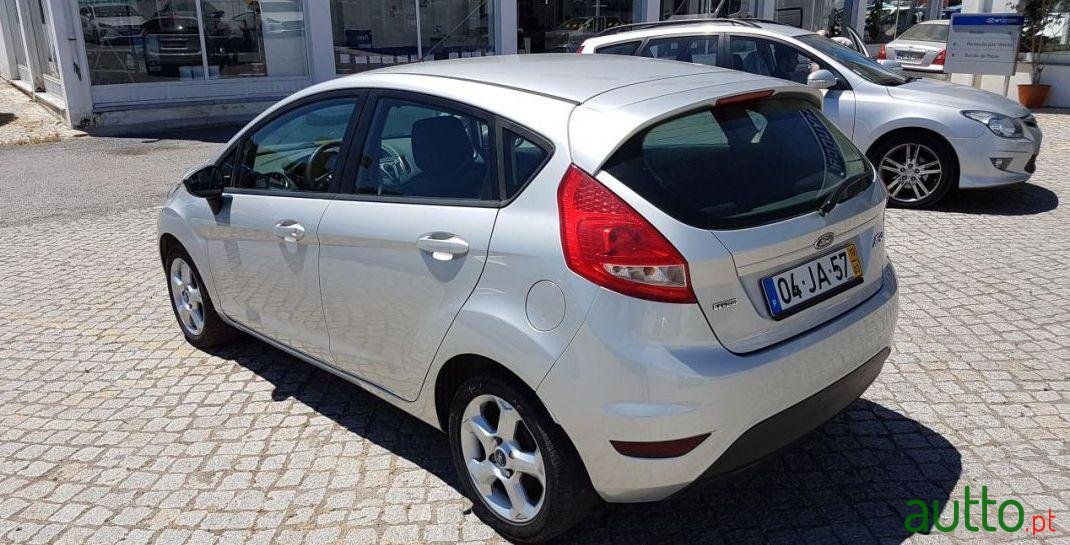 2010' Ford Fiesta 1.4 Tdci Titanium photo #1