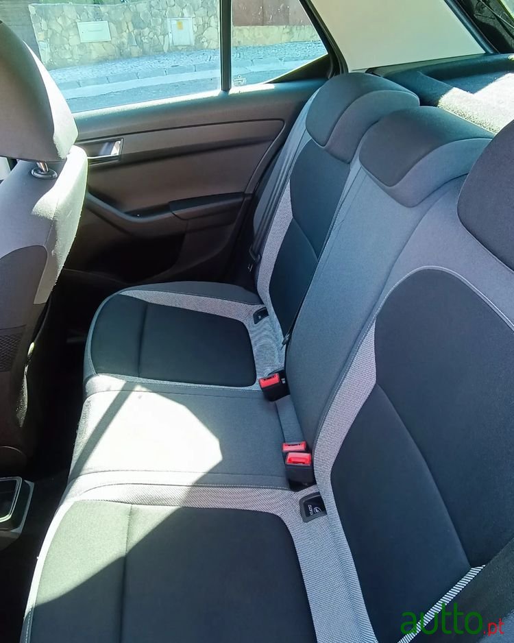 2015' Skoda Fabia 1.2 Tsi Style photo #5