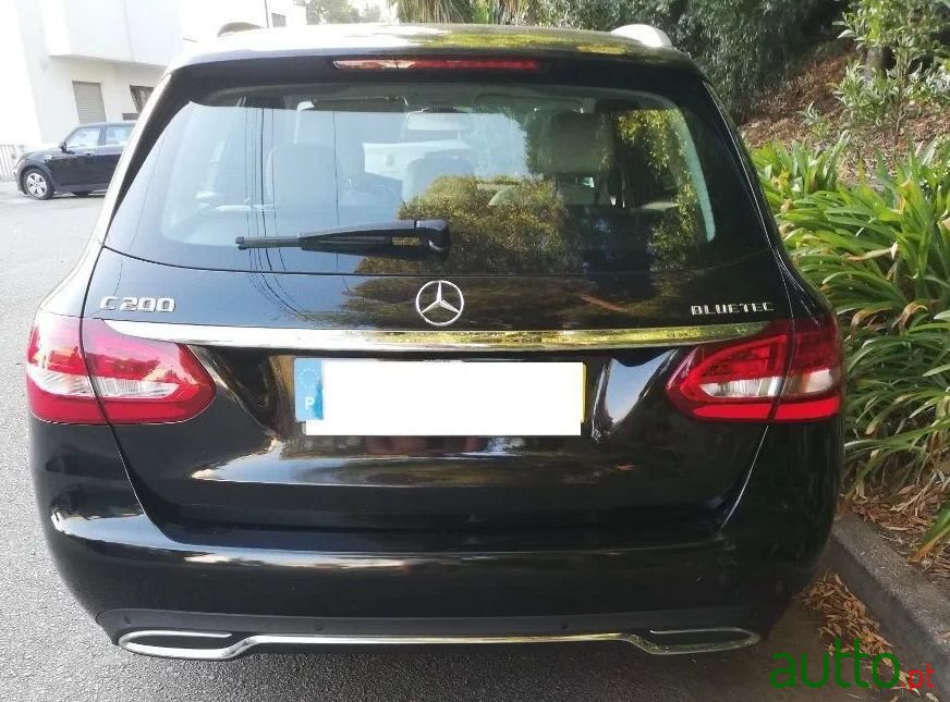 2015' Mercedes-Benz C-200 photo #5