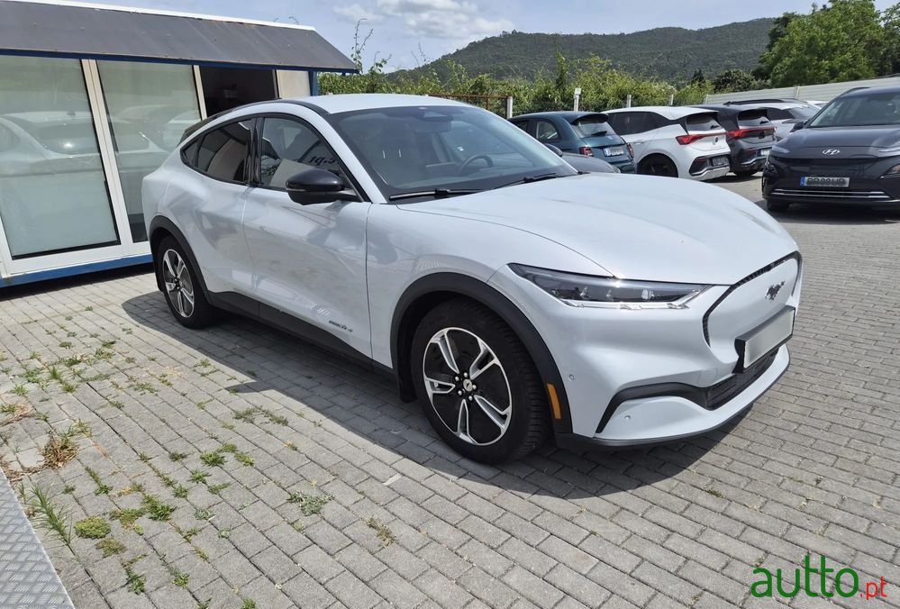 2024' Ford Mustang Mach-E photo #2