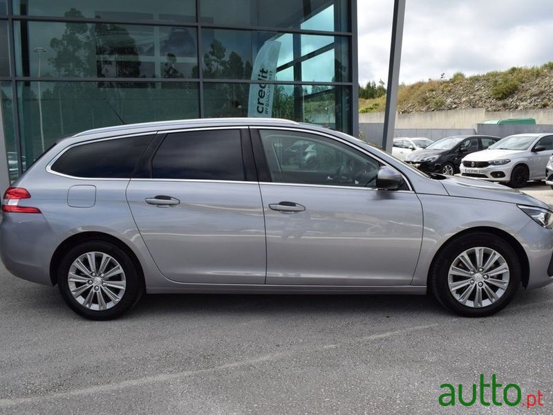 2021' Peugeot 308 Sw photo #6