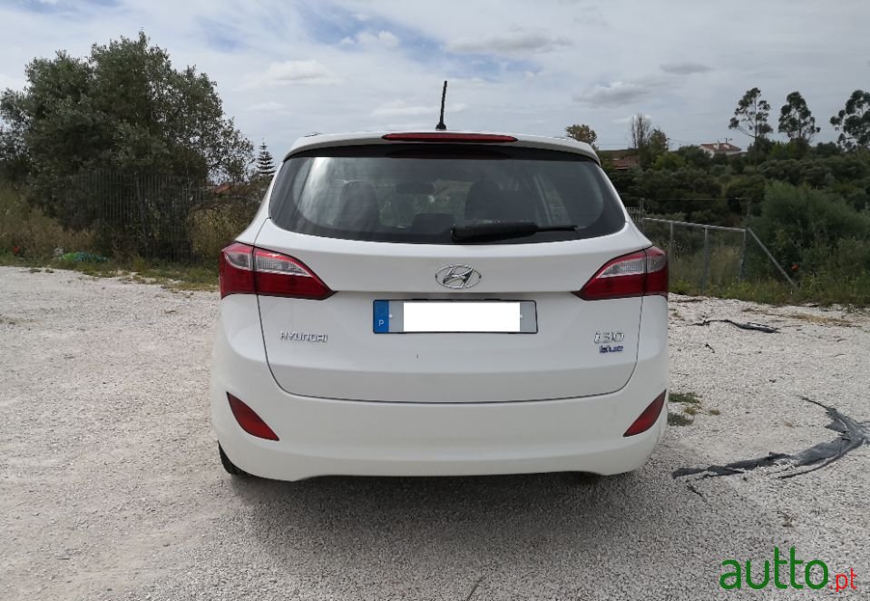 2013' Hyundai i30 Sw photo #6