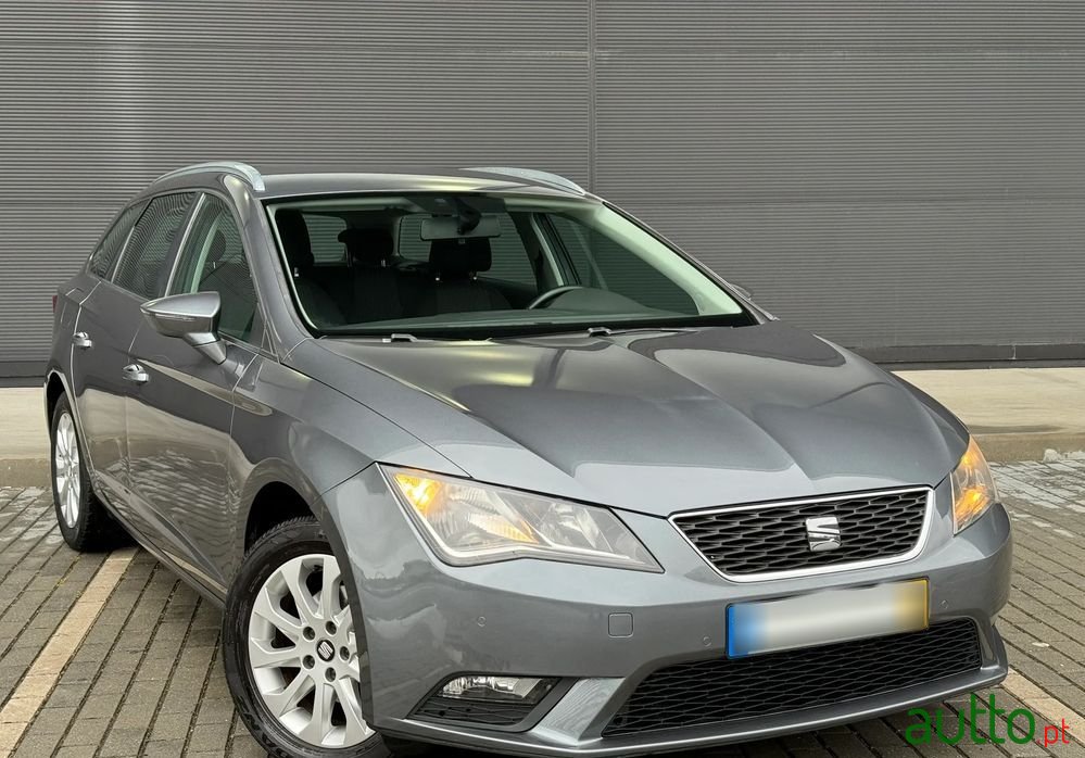 2015' SEAT Leon St photo #1