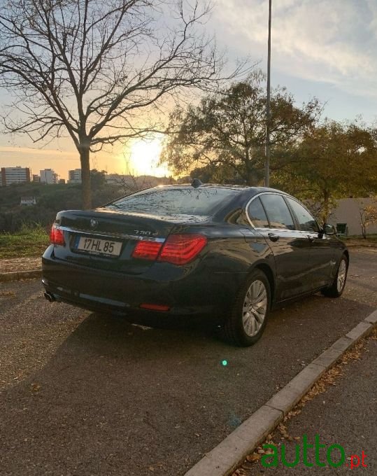 2009' BMW 730 photo #3