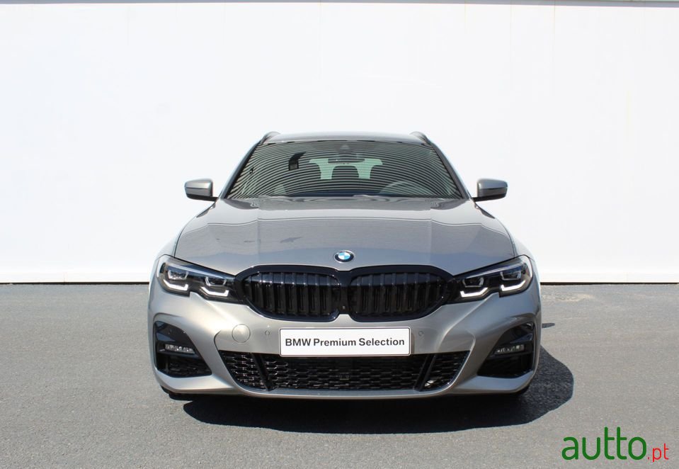 2021' BMW 320 photo #2