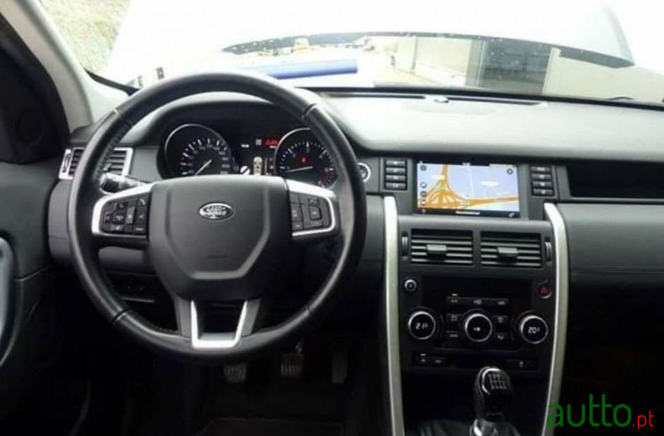 2016' Land Rover Discovery Sport photo #1