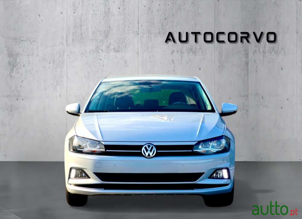 2019' Volkswagen Polo 1.0 Tsi Highline photo #2