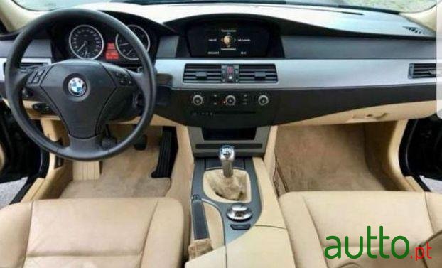 2005' BMW 525 photo #2