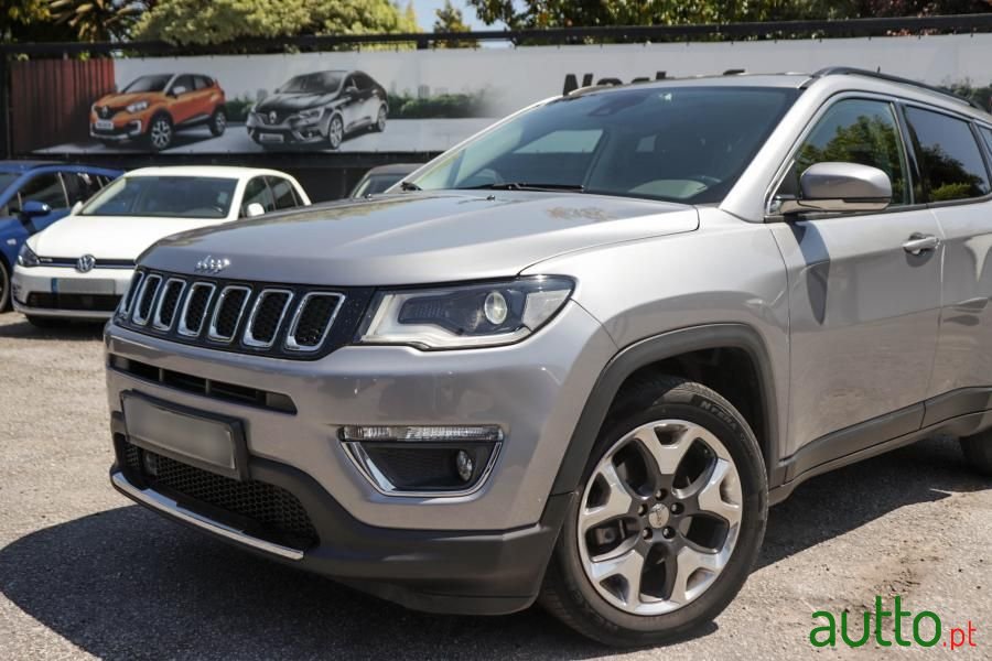 2019' Jeep Compass photo #3