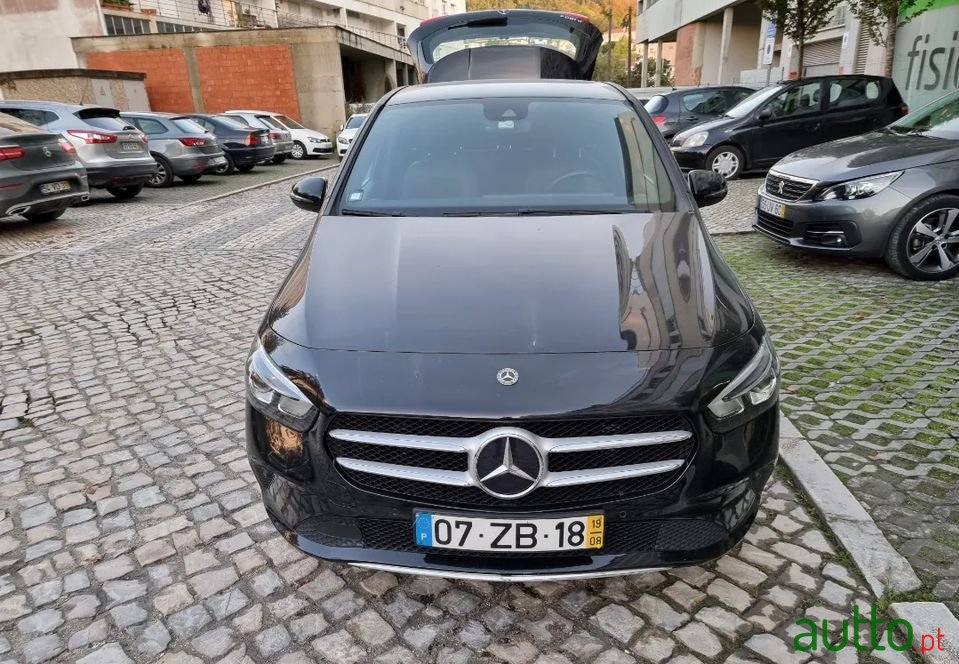 2019' Mercedes-Benz 180 photo #6