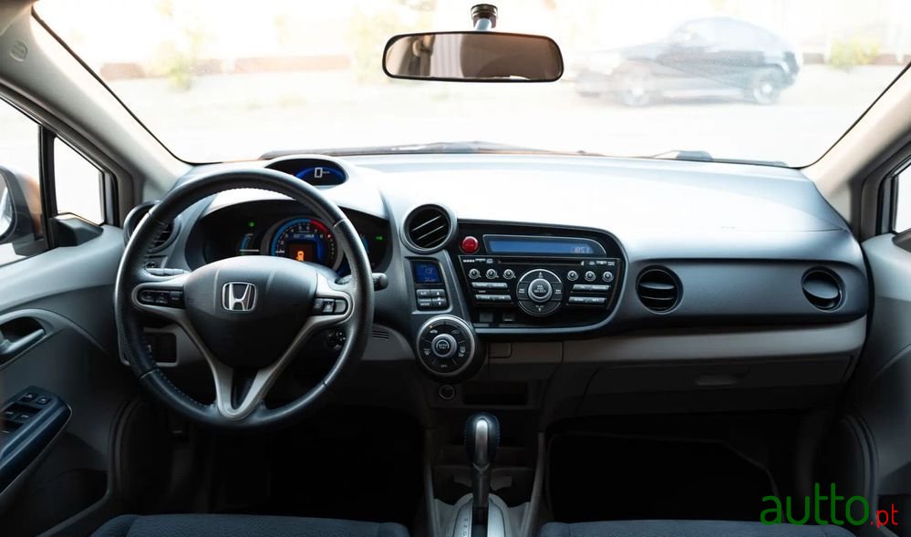 2010' Honda Insight photo #6