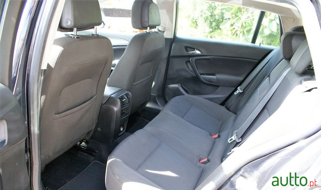 2009' Opel Insignia Sports Tourer photo #4