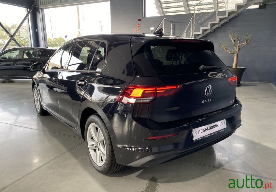 2021' Volkswagen Golf photo #3