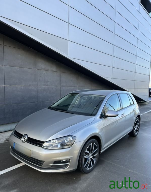 2016' Volkswagen Golf photo #1