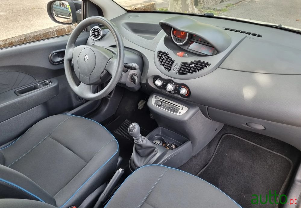 2012' Renault Twingo photo #4