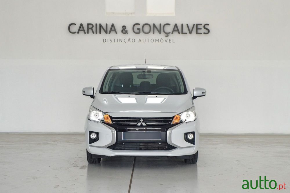 2023' Mitsubishi Space Star photo #2