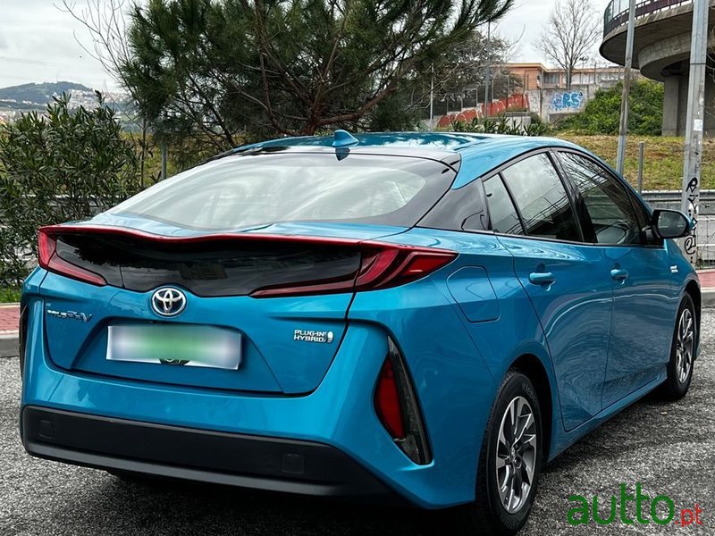 2017' Toyota Prius photo #6