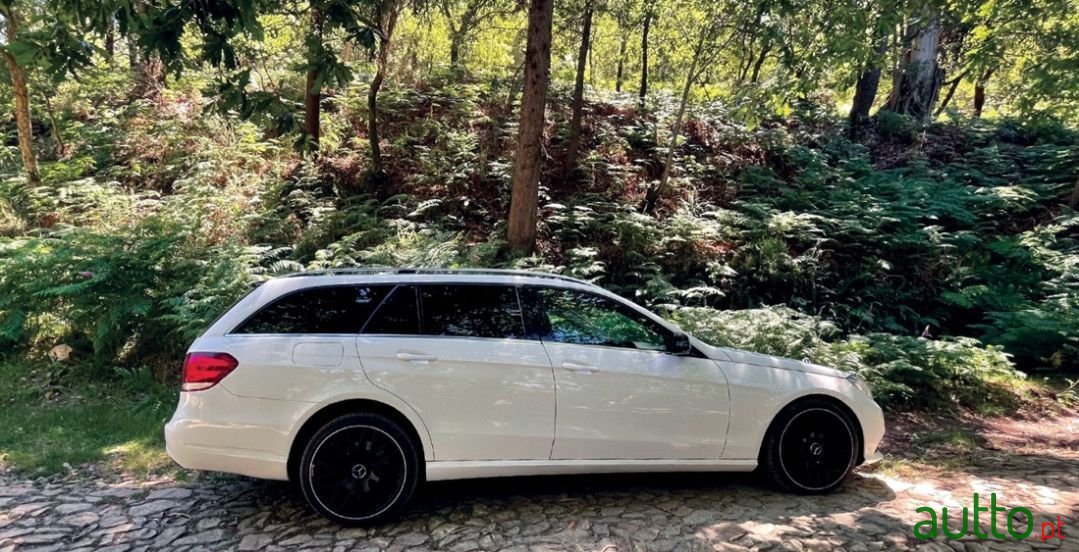 2013' Mercedes-Benz E-200 photo #5