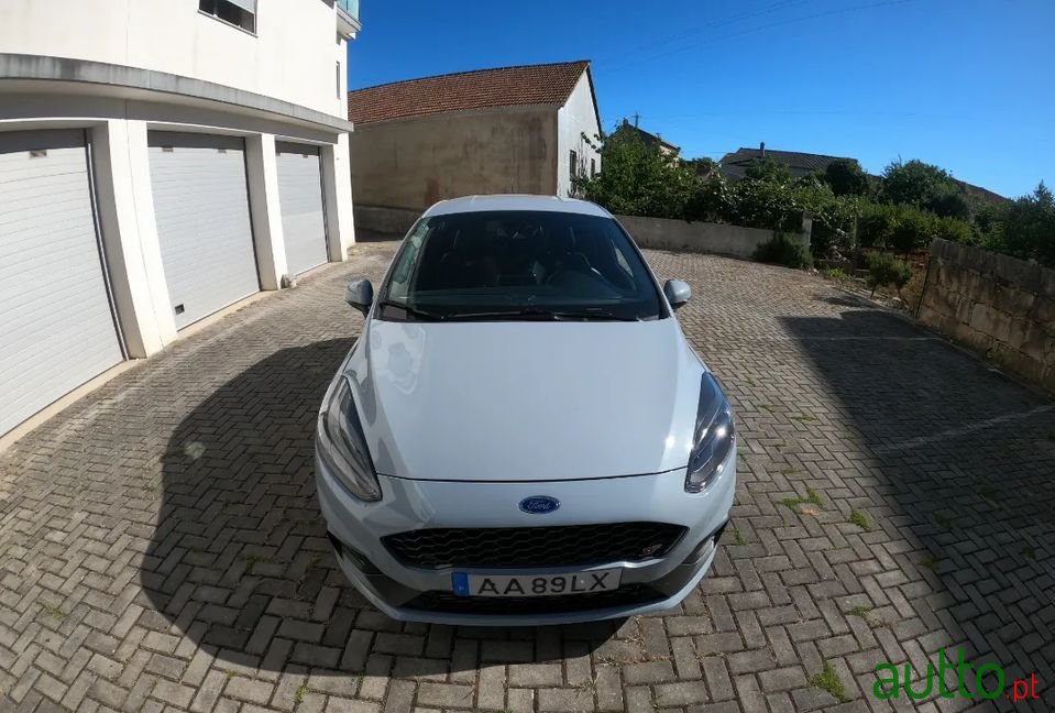 2020' Ford Fiesta photo #2