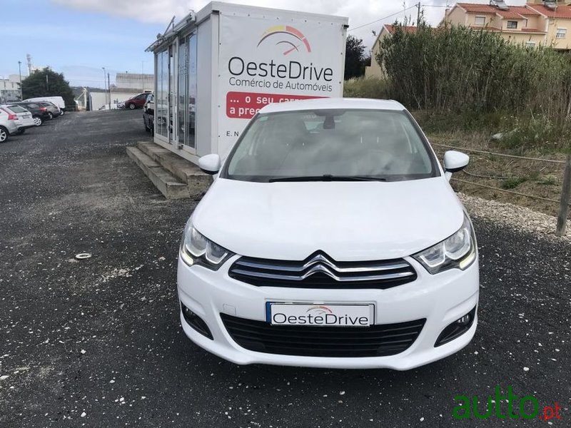 2016' Citroen C4 photo #2