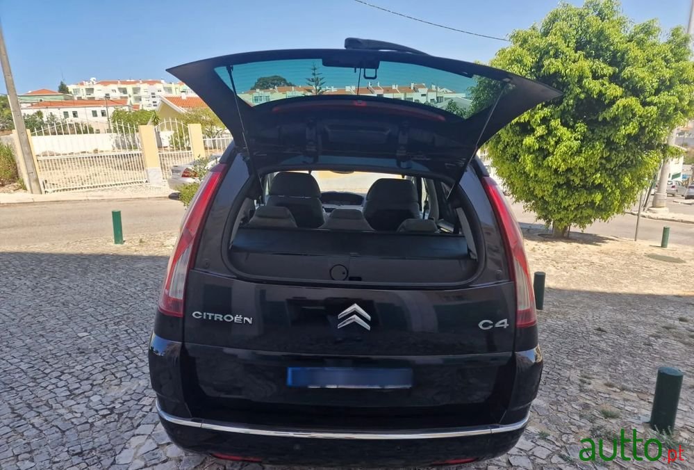2008' Citroen C4 Grand Picasso photo #4