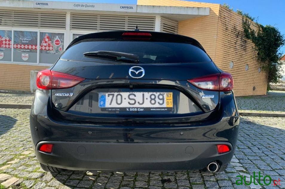 2017' Mazda 3 photo #2