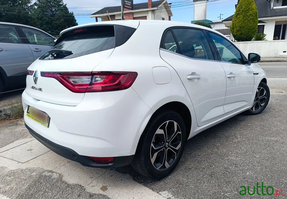 2016' Renault Megane 1.5 Dci Zen photo #2