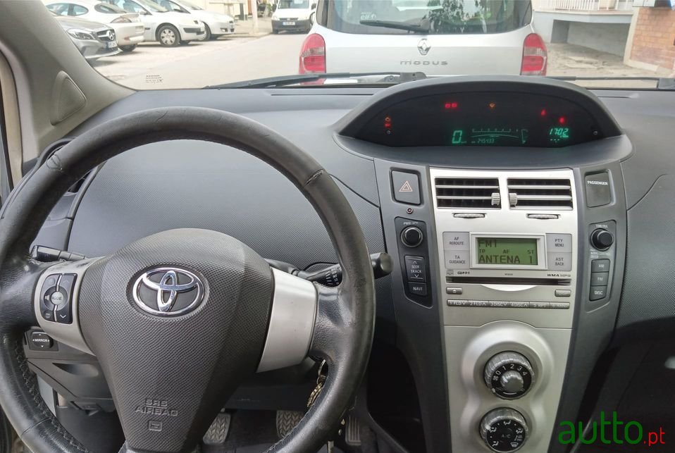 2006' Toyota Yaris photo #6
