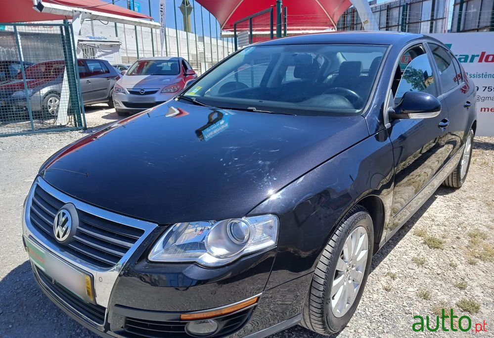 2008' Volkswagen Passat photo #2