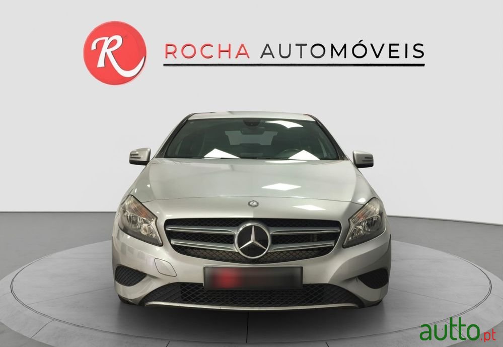 2014' Mercedes-Benz Classe A photo #2