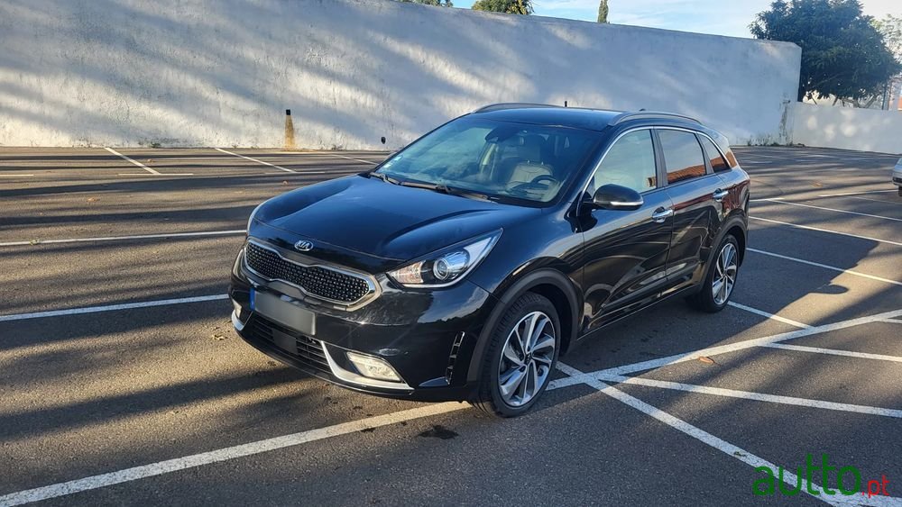 2018' Kia Niro photo #1