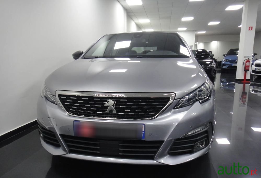 2020' Peugeot 308 Puretech photo #3