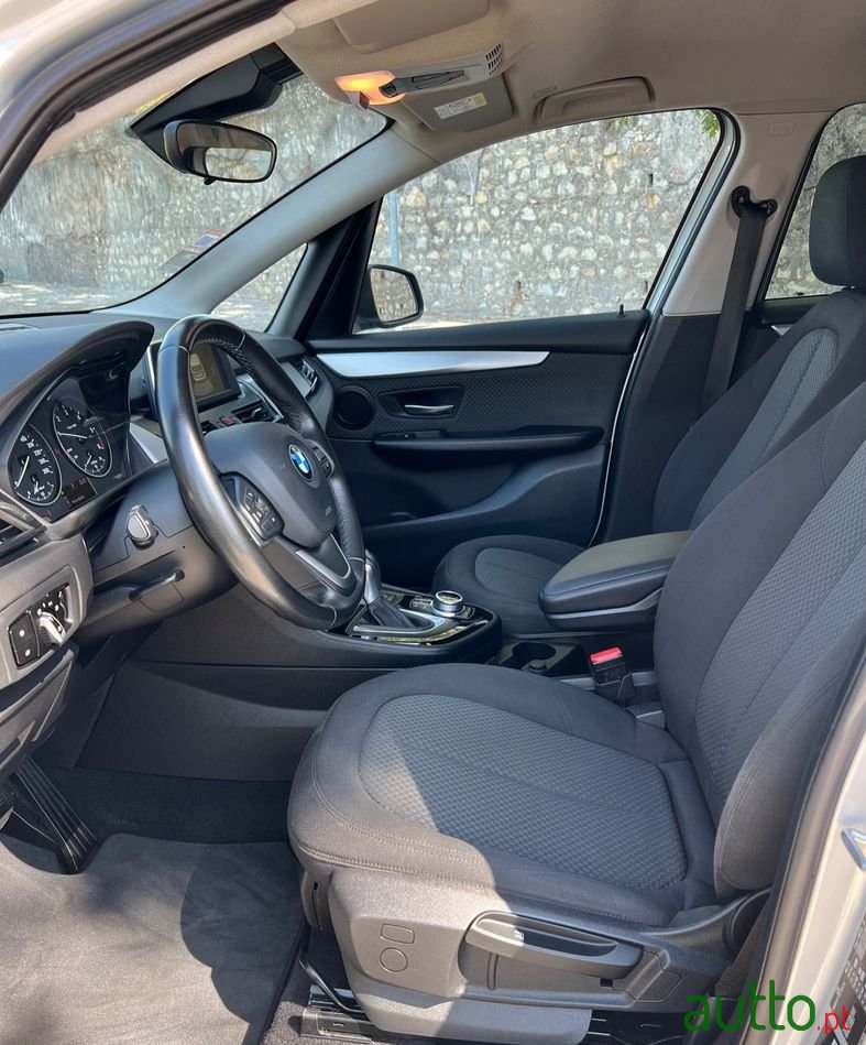 2016' BMW Série 2 D Advantage Auto photo #5
