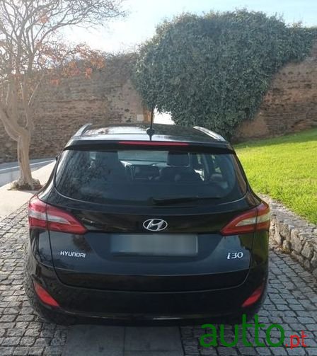 2015' Hyundai i30 Sw photo #6