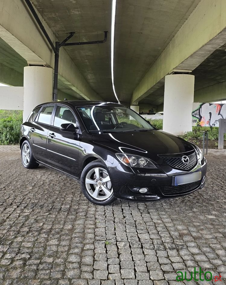 2006' Mazda 3 Hatchback photo #3