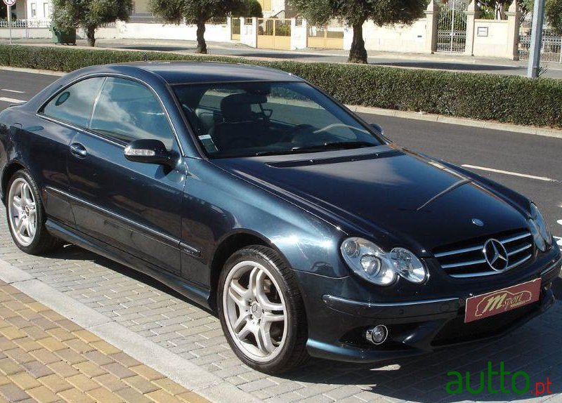 2008' Mercedes-Benz Clk-220 photo #1