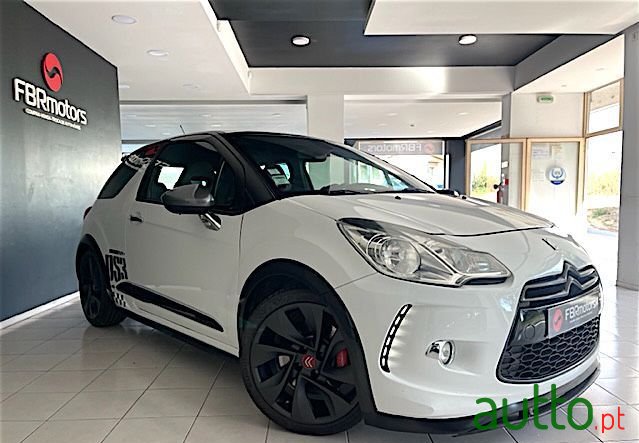 2011' Citroen DS3 photo #3