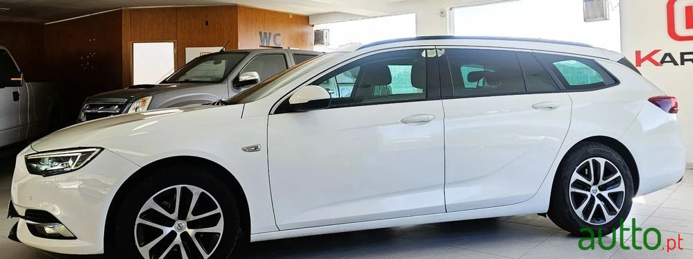 2020' Opel Insignia Sports Tourer photo #3