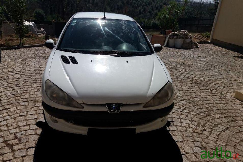 2000' Peugeot 206 photo #1
