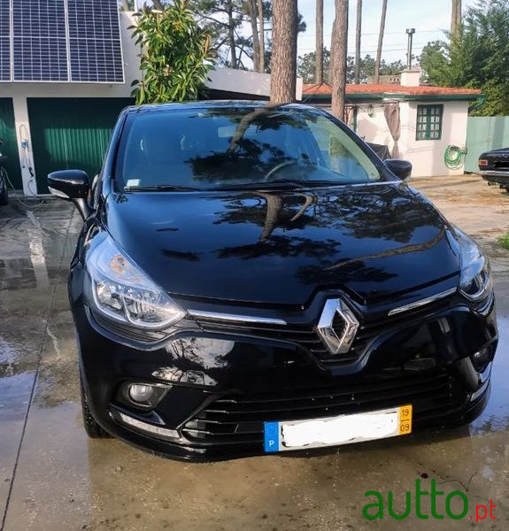 2019' Renault Clio photo #1