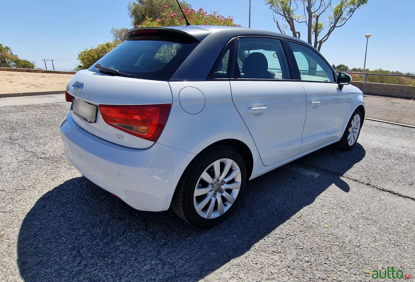 2013' Audi A1 Sportback photo #2