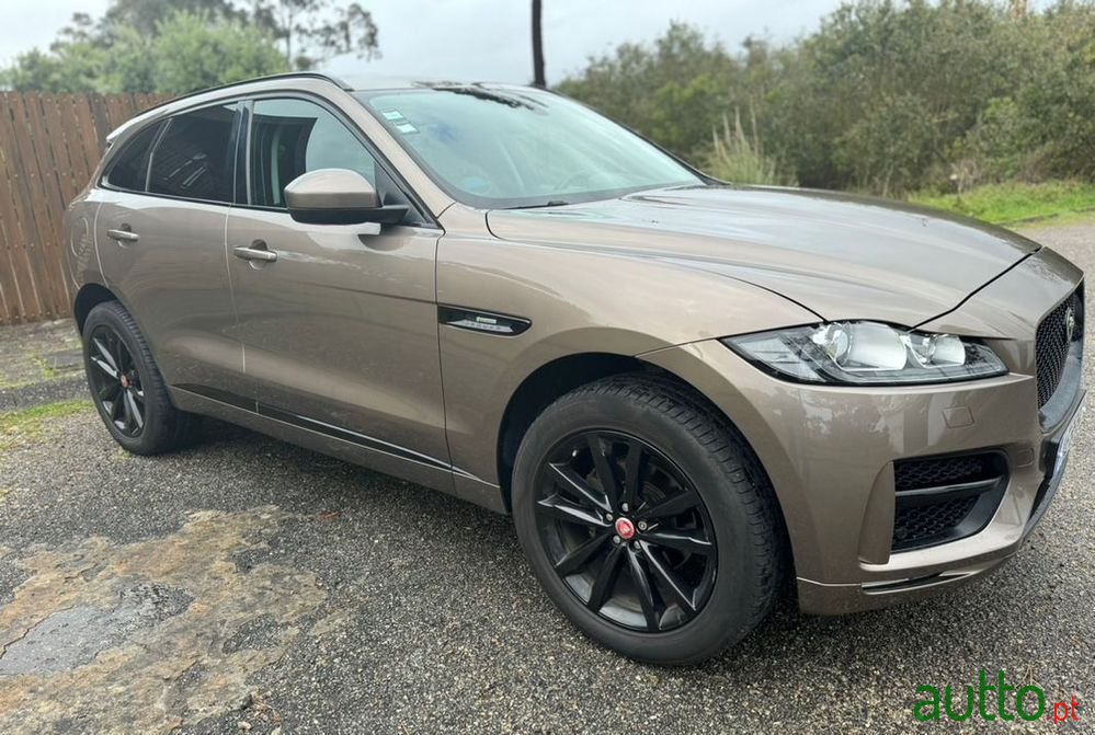 2017' Jaguar F-Pace photo #1