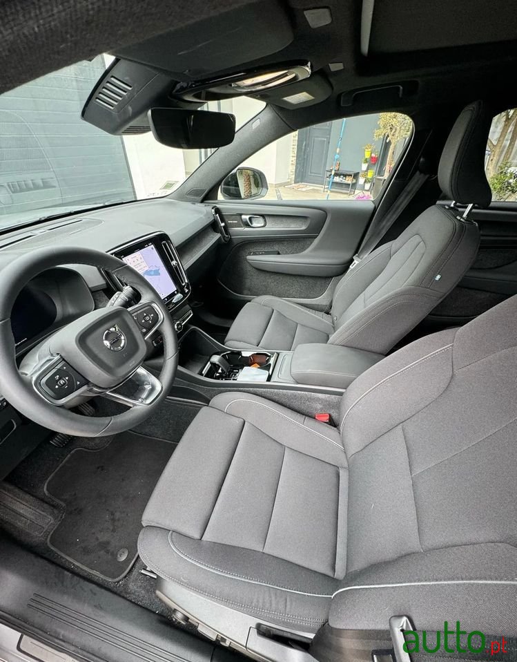 2023' Volvo Xc 40 photo #5