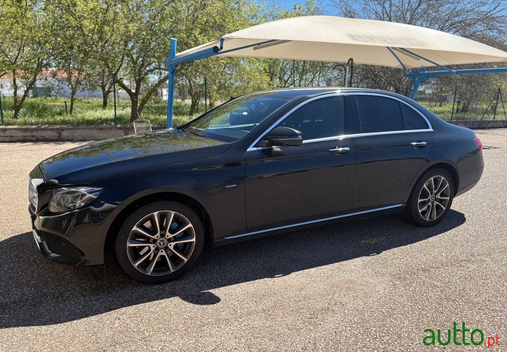 2017' Mercedes-Benz Classe E E Exclusive photo #2