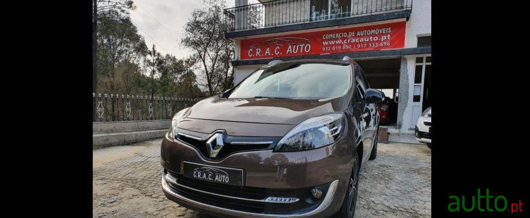 2013' Renault Grand Scenic Bose Edition photo #3